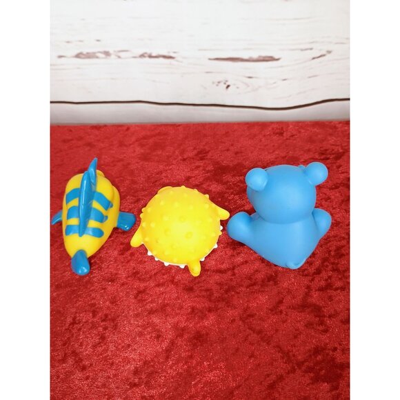 Set Of 3 Vinyl Animal Bath Toys Featuring Flounder Fish Yellow Pufferfish & Blue - Picture 2 of 5
